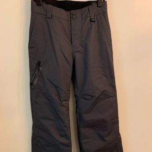 Boys black obermeyer snow pants EUC.